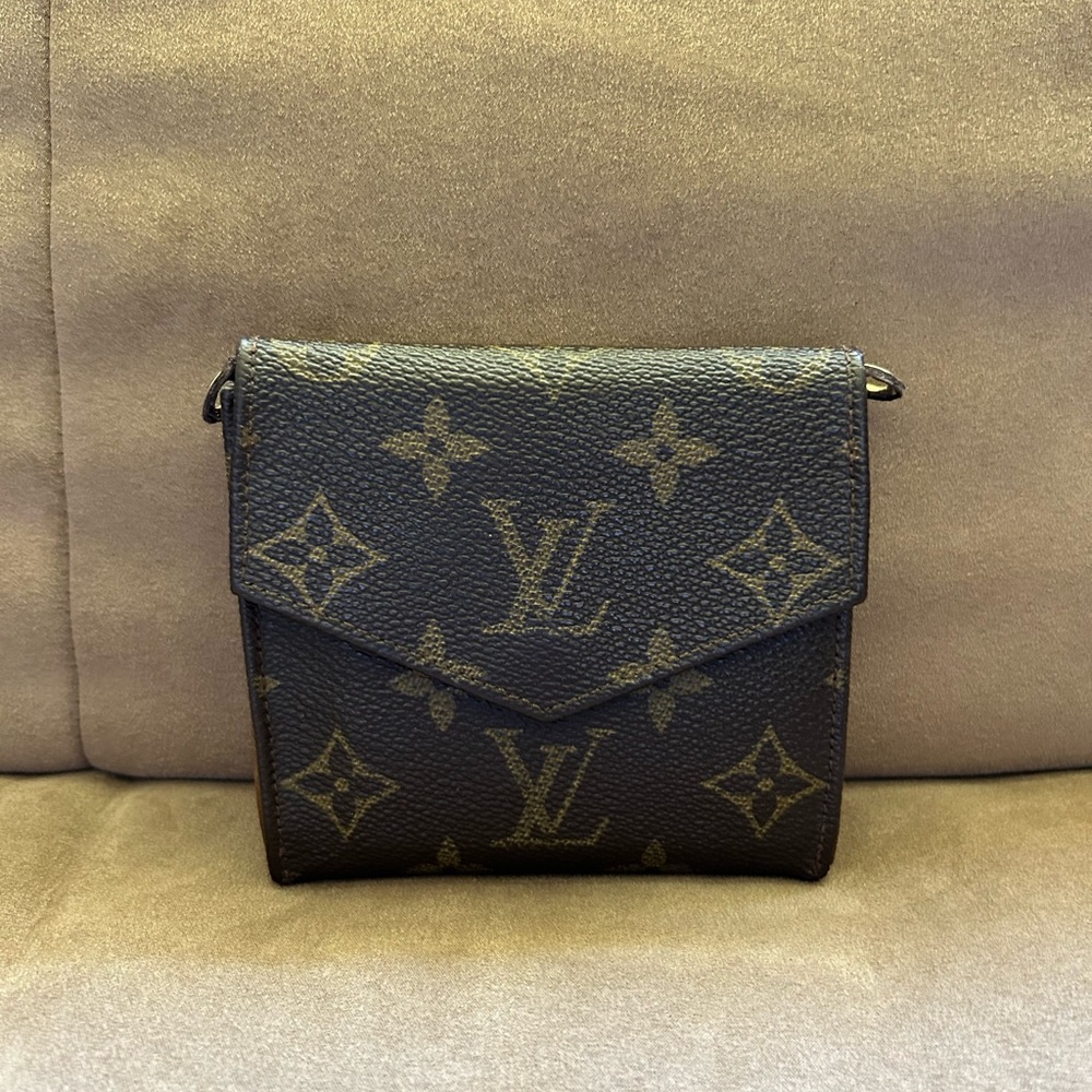 Authentic LOUIS VUITTON PORTEFEUILLE ELISE wallet/crossbody